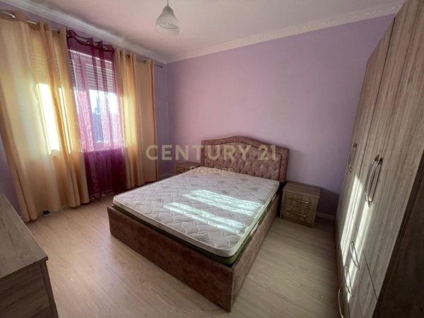 Tirane, jepet me qera apartament 1+1 Kati 2, 60 m² 470 € 
