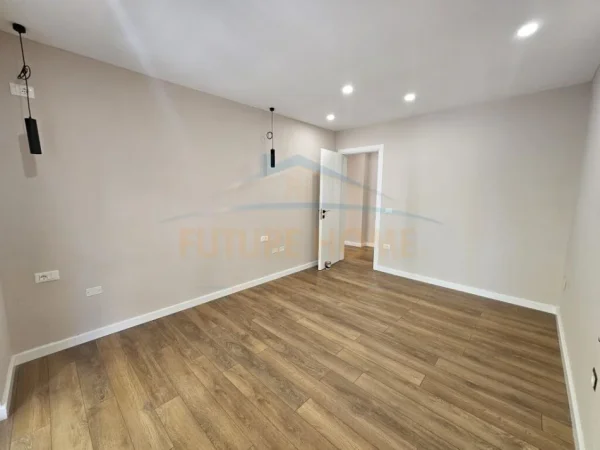 Durres, shitet apartament 2+1+Ballkon Kati 2, 110 m² 160.000 € 