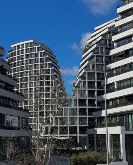 Tirane, jepet me qera ambjent biznesi Kati 0, 400 m² 8.000 € 