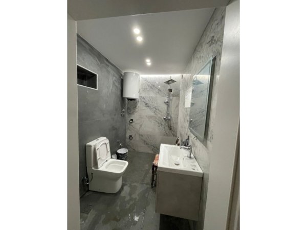 Tirane, shitet apartament 1+1 Kati 1, 43 m² 120.000 € 
