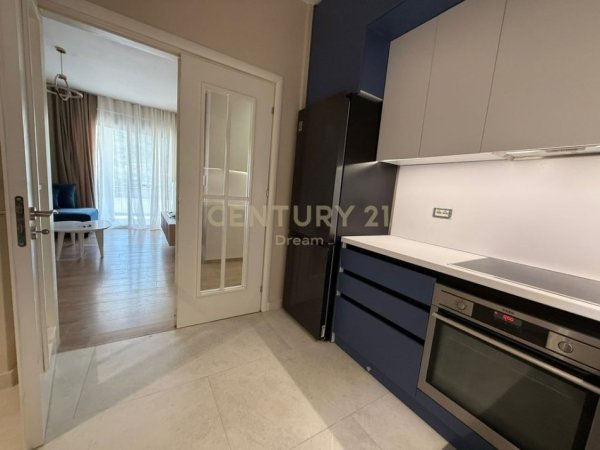 Tirane, jepet me qera apartament 2+1 Kati 4, 85 m² 700 € (Rruga Hamdi Garunja)