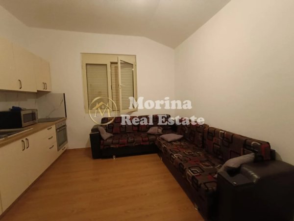Tirane, jepet me qera apartament 1+1+Ballkon Kati 3, 120 m² 400 € (Fakulteti i Mjekesise)