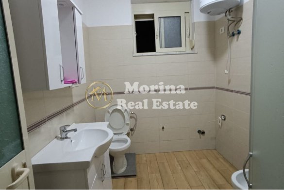 Tirane, jepet me qera apartament 1+1+Ballkon Kati 3, 120 m² 400 € (Fakulteti i Mjekesise)