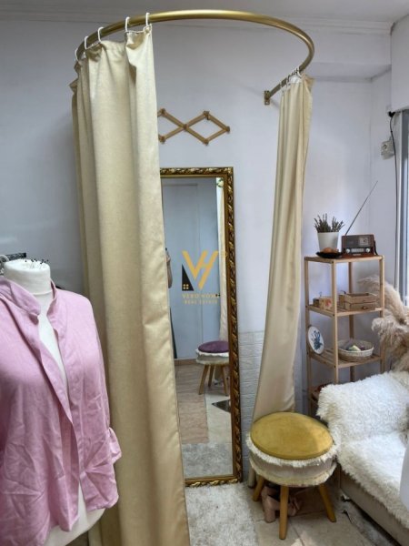Tirane, shitet biznesi atelie Kati 0, 37 m² 3.000 Euro (BRRYLI)