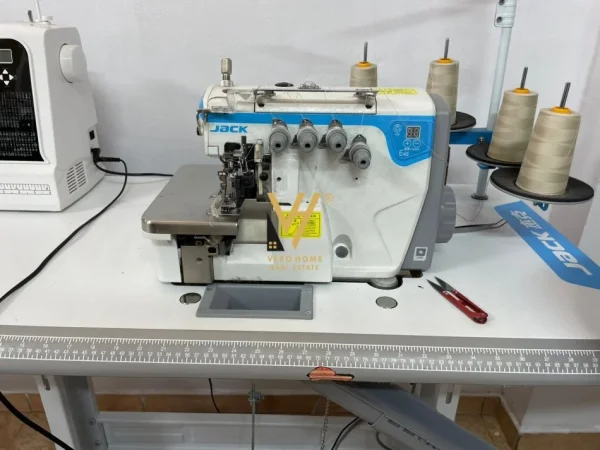 Tirane, shitet biznesi atelie Kati 0, 37 m² 3.000 Euro (BRRYLI)