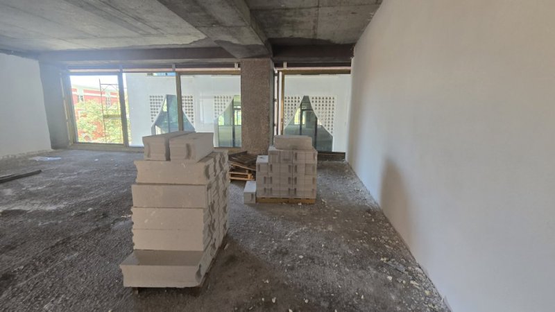 Tirane, shitet ambjent tregtar dyqan Kati 2, 148 m² 850.000 € (Te sahati)
