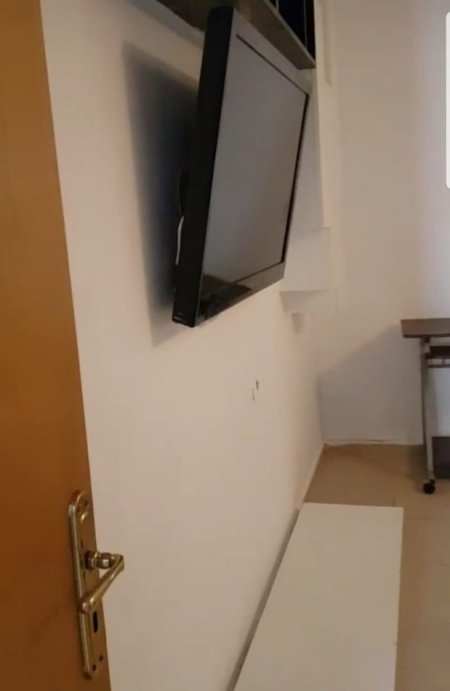 Tirane, jepet me qera apartament 2+1 Kati 1, 500 € 