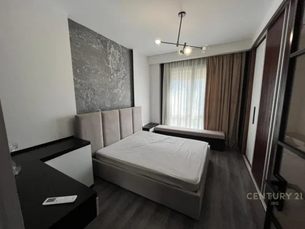 Tirane, jepet me qera apartament 1+1+Ballkon Kati 3, 74 m² 600 € (Porcelan)