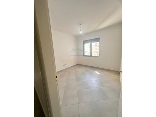 Durres, jepet me qera apartament Kati 5, 96 m² 350 € 