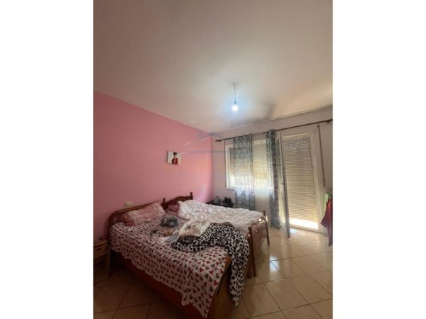 Tirane, jepet me qera apartament 2+1 Kati 2, 87 m² 410 € (Fresk)