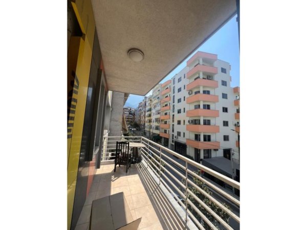 Tirane, jepet me qera apartament 2+1 Kati 2, 87 m² 410 € (Fresk)