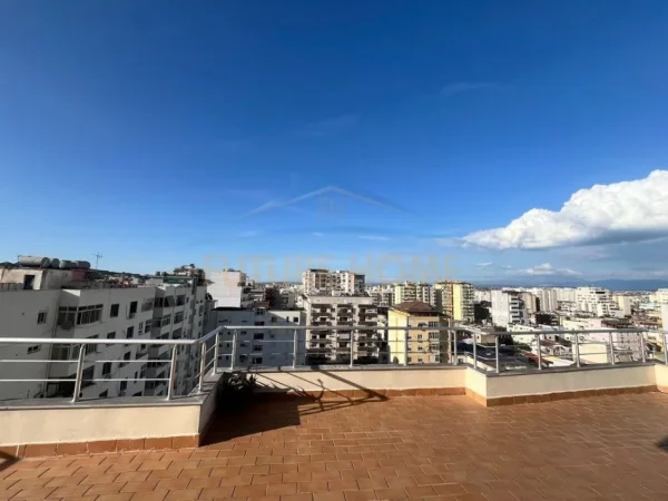Durres, jepet me qera apartament 2+1 Kati 11, 175 m² 500 € 
