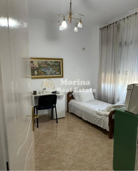 Tirane, jepet me qera apartament 2+1 Kati 4, 107 m² 750 € (Komuna e Parisit)