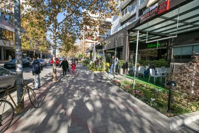 Tirane, shes magazine Kati -1, 108 m² 100.000 € (Don Bosko, Tirane)