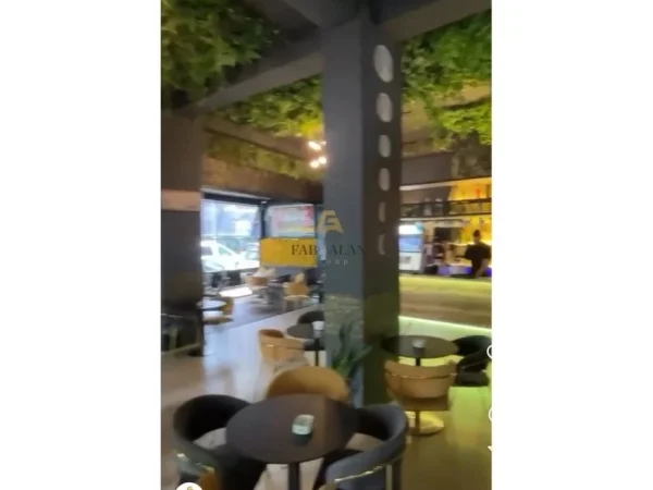 Tirane, shitet lokal Kati 0, 118 m² 320.000 € (Yzberisht)