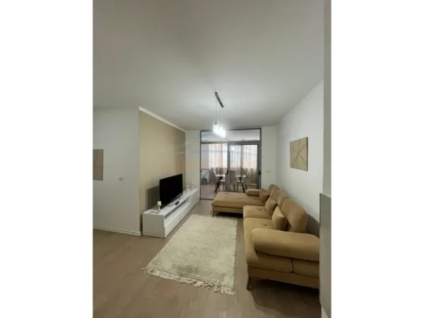 Durres, jepet me qera apartament 2+1 Kati 3, 100 m² 450 € 