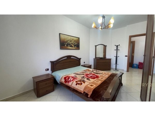 Tirane, jepet me qera apartament 2+1 Kati 3, 120 m² 600 € (Don Bosko)