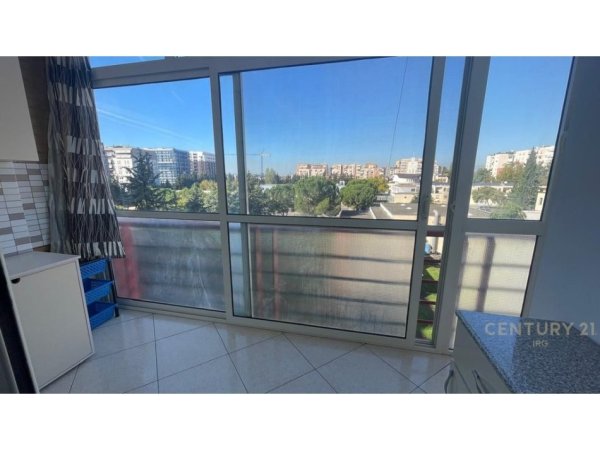 Tirane, jepet me qera apartament 2+1 Kati 3, 120 m² 600 € (Don Bosko)