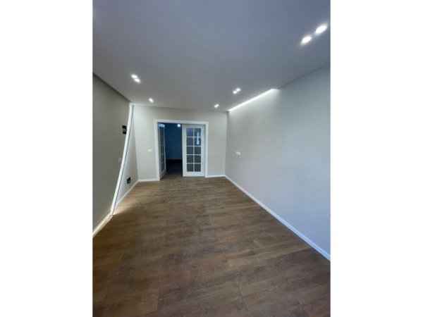 Tirane, shitet apartament 1+1 Kati 1, 46 m² 120.000 € (Rruga e Kavajes)