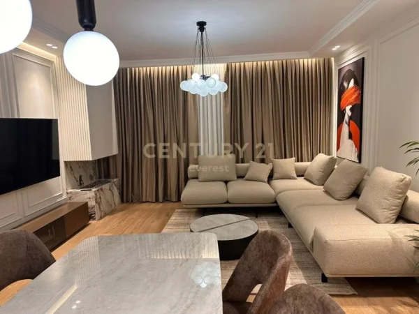 Tirane, jepet me qera apartament 2+1+Ballkon Kati 4, 120 m² 1.200 € (everest117516)