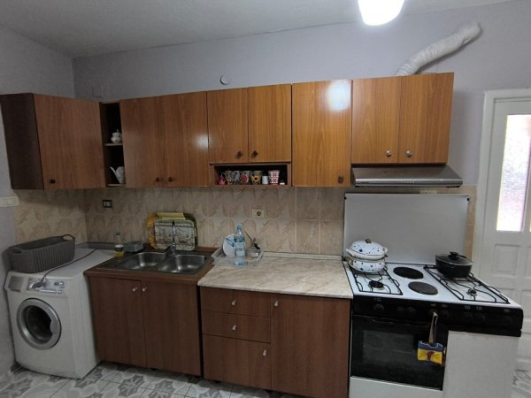 Tirane, jepet me qera shtepi 1+1 Kati 0, 60 m² 420 € (Don Bosko)