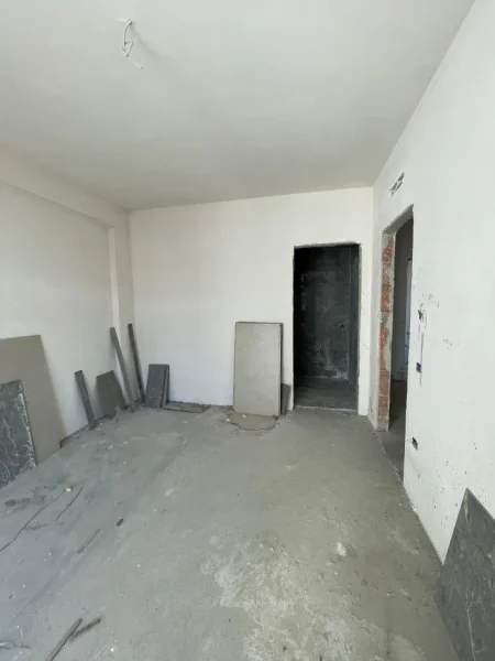 Tirane, shitet apartament 2+1 Kati 3, 229.400 € 