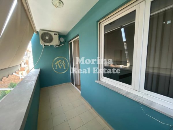 Tirane, jepet me qera apartament 1+1+Ballkon Kati 5, 75 m² 500 € (Brryli)