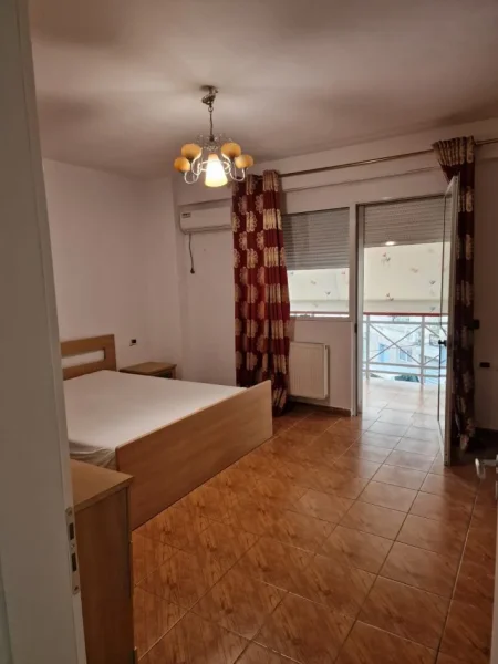 Tirane, jepet me qera zyre , 120 m² 1.300 € 