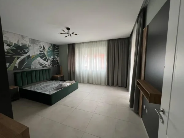 Tirane, shitet apartament 2+1 Kati 5, 105 m² 