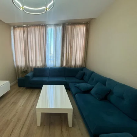 Tirane, jap me qera apartament 2+1 Kati 5, 120 m² 700 € (Bulevardi i Ri)