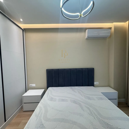 Tirane, jap me qera apartament 2+1 Kati 5, 120 m² 700 € (Bulevardi i Ri)