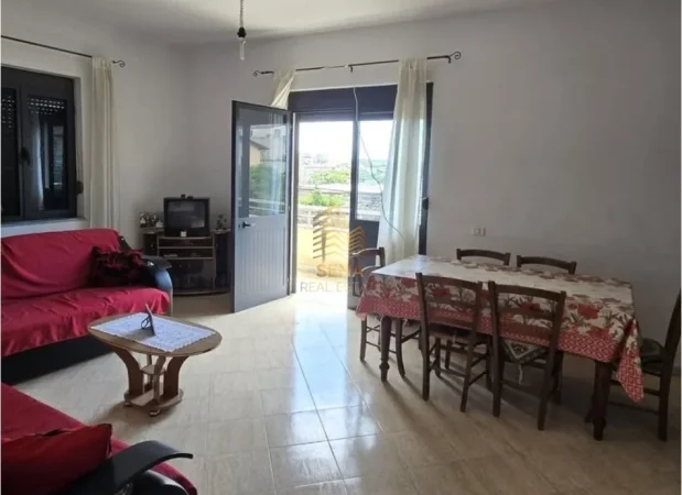 Shqiperi, shitet Vile 3+1+Ballkon Kati 3, 450 m² 225.000 € (Kavaje, Lagjja Merhorve)