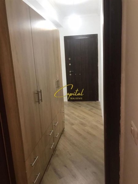 Tirane, jepet me qera apartament 1+1 Kati 9, 40 m² 300 € (ASTIR)