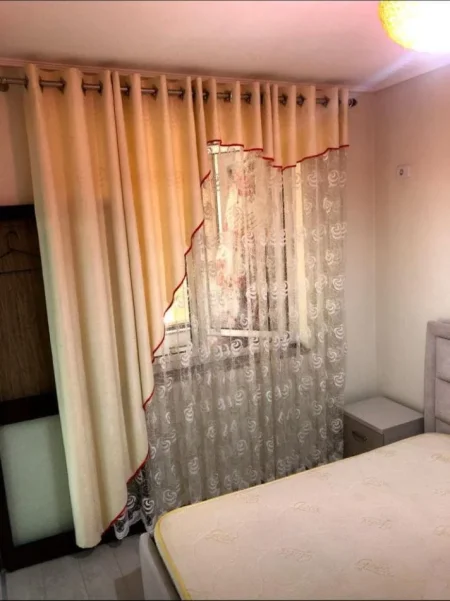 Tirane, jepet me qera apartament 1+1+Ballkon Kati 3, 75 m² 500 € (bulevardi gjergj fishta)