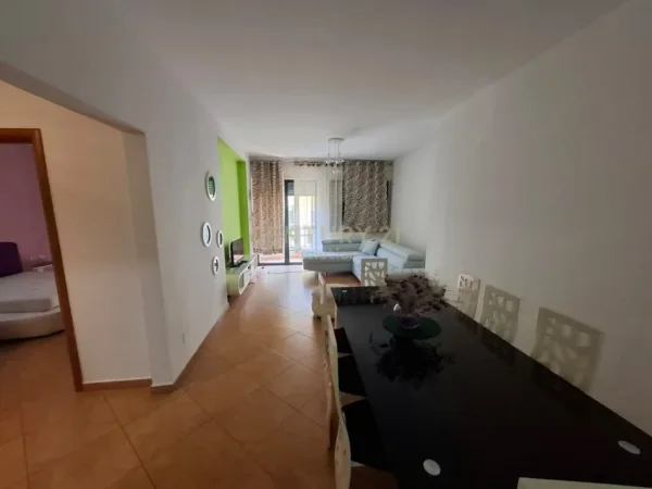 Tirane, jepet me qera apartament 2+1+Ballkon Kati 3, 126 m² 650 € (Sol117980)