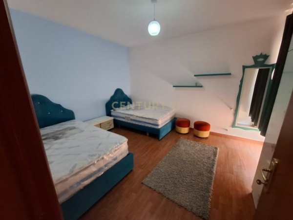 Tirane, jepet me qera apartament 2+1+Ballkon Kati 3, 126 m² 650 € (Sol117980)