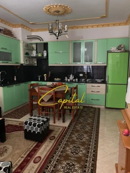Tirane, jepet me qera apartament 1+1 Kati 7, 90 m² 500 € (ASTIR)