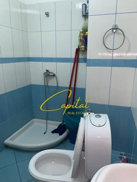 Tirane, jepet me qera apartament 1+1 Kati 7, 90 m² 500 € (ASTIR)