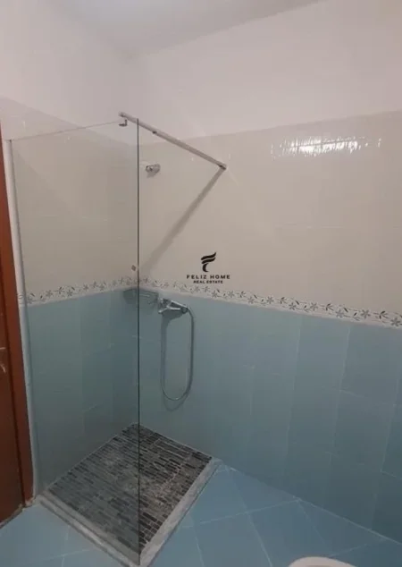 Tirane, jepet me qera apartament 1+1+Ballkon Kati 2, 62 m² 590 € (SHESHI WILLSON)