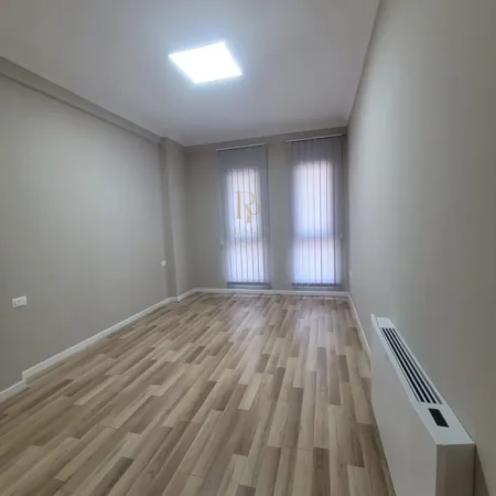 Tirane, shitet apartament 2+1+Ballkon Kati 5, 110 m² 286.000 € (Square 21)