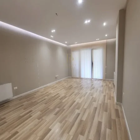 Tirane, shitet apartament 2+1+Ballkon Kati 5, 110 m² 286.000 € (Square 21)