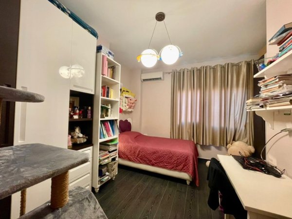 Tirane, jepet me qera apartament 2+1+Aneks+Ballkon Kati 3, 105 m² 850 € (Don Bosko)