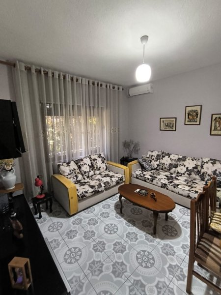 Shqiperi, jepet me qera apartament 1+1 Kati 1, 60 m² 420 € (Don Bosko)