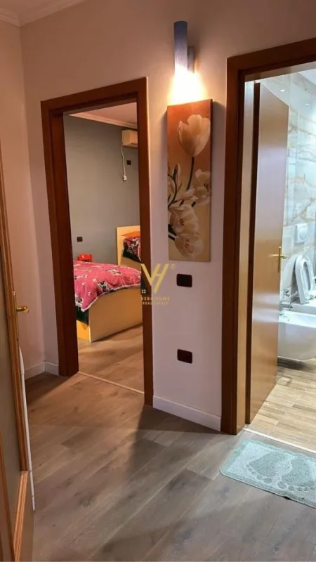 Tirane, jepet me qera apartament 2+1+Ballkon Kati 3, 124 m² 800 € (DON BOSKO)