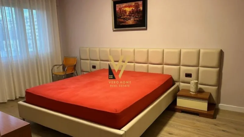 Tirane, jepet me qera apartament 2+1+Ballkon Kati 3, 124 m² 800 € (DON BOSKO)