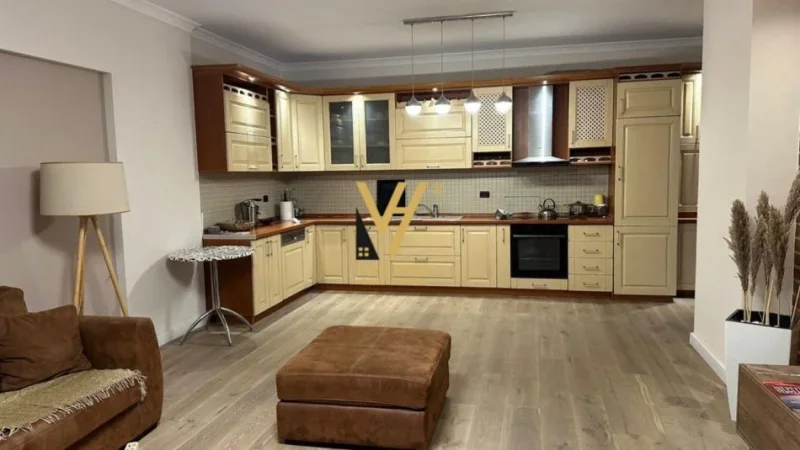 Tirane, jepet me qera apartament 2+1+Ballkon Kati 3, 124 m² 800 € (DON BOSKO)
