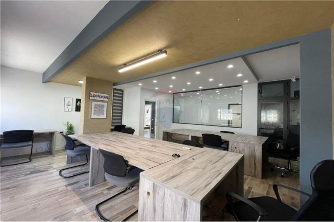 me qera ambjent biznesi , 100 m² 1.400 € (Sheshi Willson)