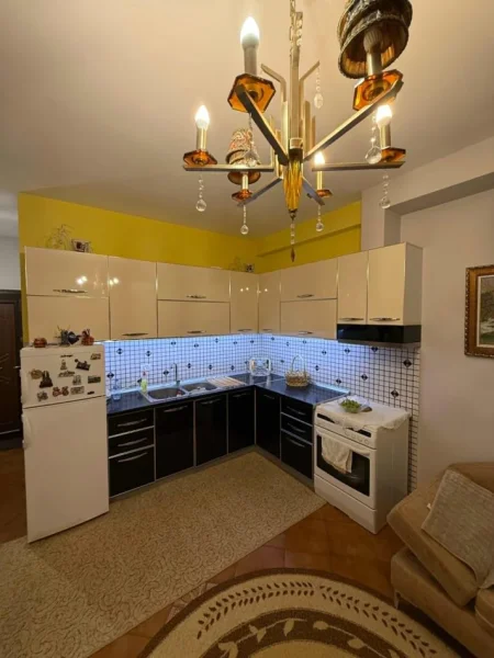 Tirane, shitet apartament 1+1 Kati 5, 52 m² 85.000 € (astir)