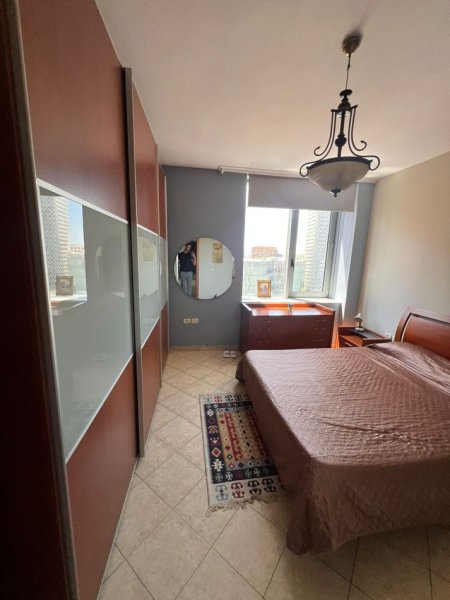 Tirane, jepet me qera apartament 2+1+Aneks+Ballkon Kati 10, 115 m² 1.200 € (Perballe Toptanit)