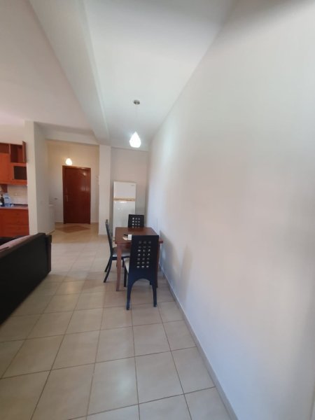 Tirane, jepet me qera apartament 1+1 Kati 2, 60 m² 450 € (Selite)